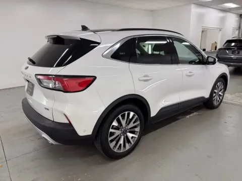 More photos of 2020 Ford Escape Titanium Hybrid at Woody Folsom Ford, GA