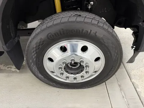 More photos of 2025 Ford Super Duty F-450 DRW LARIAT at Woody Folsom Ford, GA