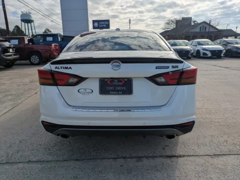 More photos of 2022 Nissan Altima 2.5 SR at Woody Folsom Nissan of Vidalia, GA