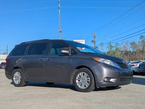 Photos of 2016 Toyota Sienna XLE Premium for sale in Vidalia, GA at Woody Folsom Nissan of Vidalia