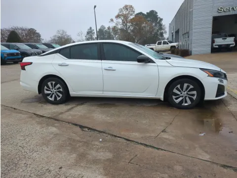 Photos of 2024 Nissan Altima 2.5 S for sale in Vidalia, GA at Woody Folsom Nissan of Vidalia