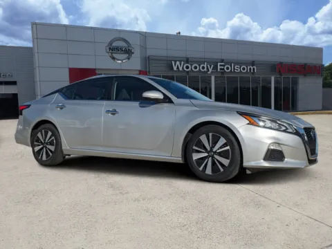 Silver 2022 Nissan Altima 2.5 SV for sale in Vidalia, GA