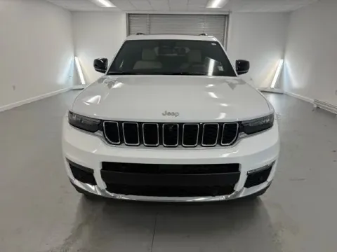 Photos of 2025 Jeep Grand Cherokee L Limited for sale in Baxley, GA at Woody Folsom Nissan of Baxley Inc.