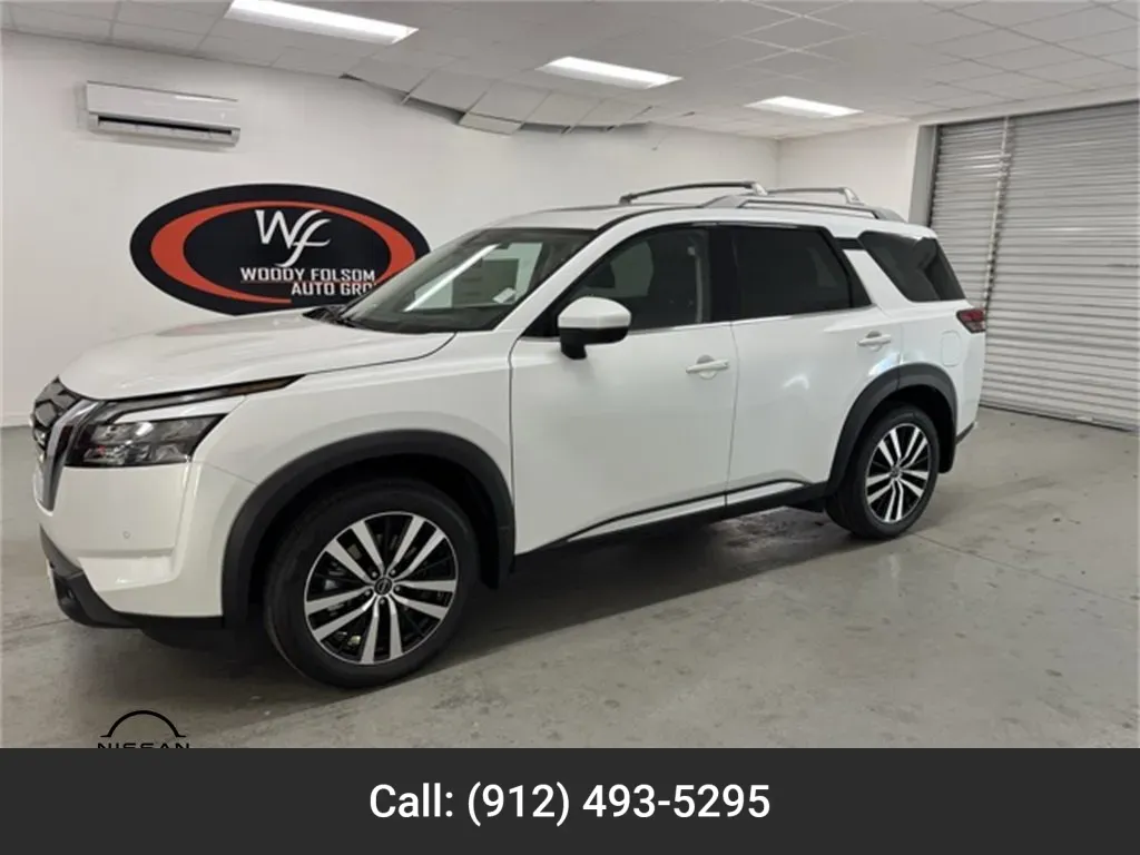 White 2025 Nissan Pathfinder Platinum for sale in Baxley, GA
