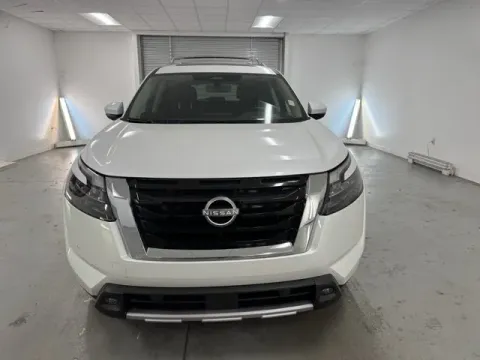 Photos of 2025 Nissan Pathfinder Platinum for sale in Baxley, GA at Woody Folsom Nissan of Baxley Inc.