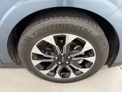 More photos of 2024 Kia Carnival EX at Woody Folsom Nissan of Baxley, GA