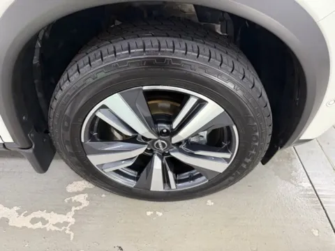 More photos of 2023 Nissan Rogue Platinum at Woody Folsom Nissan of Baxley Inc., GA