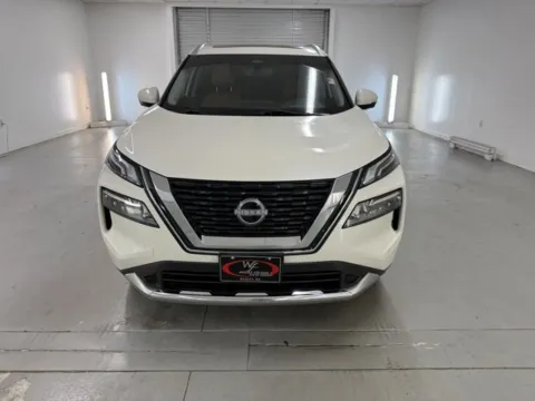 Photos of 2023 Nissan Rogue Platinum for sale in Baxley, GA at Woody Folsom Nissan of Baxley Inc.