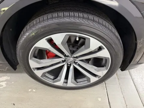 More photos of 2019 Audi Q8 Prestige at Woody Folsom Nissan of Baxley Inc., GA