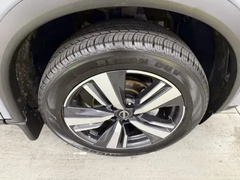 More photos of 2023 Nissan Rogue SL at Woody Folsom Nissan of Baxley Inc., GA