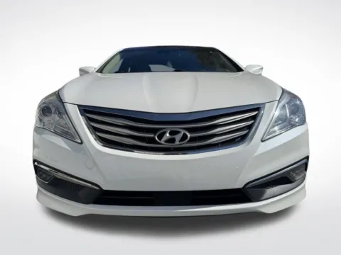 More photos of 2016 Hyundai Azera Limited at Dream Work Automotive, NC