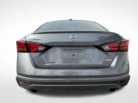 More photos of 2020 Nissan Altima 2.5 SR at Dream Work Automotive, NC