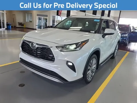 White 2022 Toyota Highlander Platinum for sale in Charlotte, NC