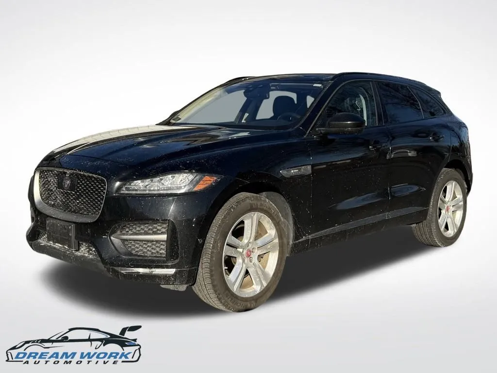 2018 Jaguar F-PACE R-Sport's photo