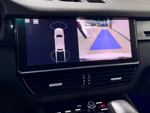 More photos of 2020 Porsche Cayenne at Dream Work Automotive, NC