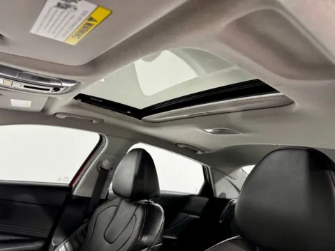 More photos of 2023 Hyundai Elantra Limited at Dream Work Automotive, NC