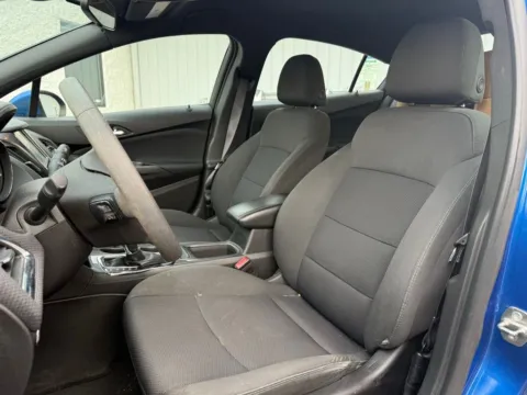 More photos of 2016 Chevrolet Cruze LT at Dream Work Automotive, NC