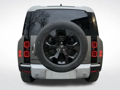 More photos of 2021 Land Rover Defender 110 SE at Dream Work Automotive, NC