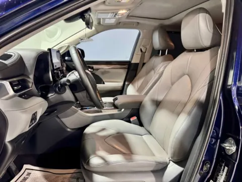 Another view of 2023 Toyota Highlander Hybrid Limited for sale in Charlotte, NC at Dream Work Automotive