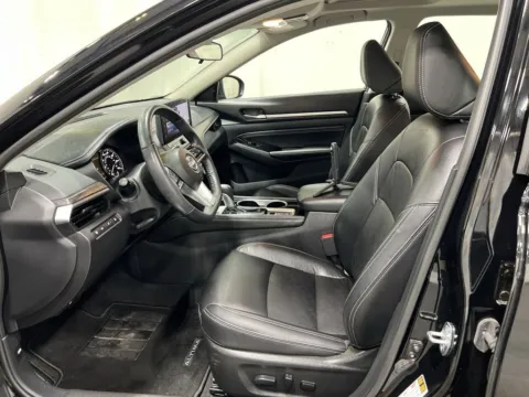 More photos of 2023 Nissan Altima 2.5 SL at Dream Work Automotive, NC