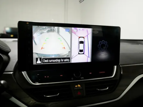 More photos of 2023 Nissan Altima 2.5 SL at Dream Work Automotive, NC