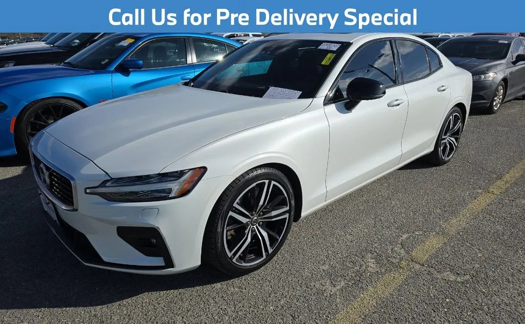 2019 Volvo S60 R-Design's photo