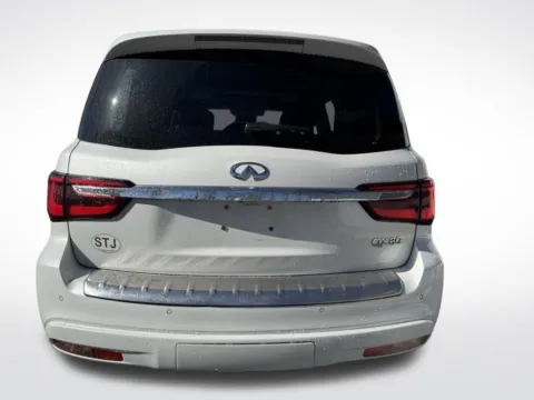 More photos of 2019 INFINITI QX80 LUXE at Dream Work Automotive, NC