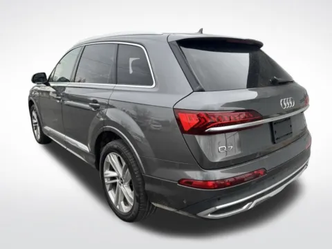 More photos of 2021 Audi Q7 45 Premium Plus at Dream Work Automotive, NC