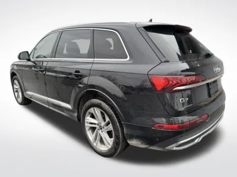 More photos of 2021 Audi Q7 55 Premium at Dream Work Automotive, NC