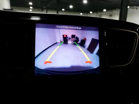 More photos of 2018 Chrysler Pacifica Touring L Plus at Dream Work Automotive, NC