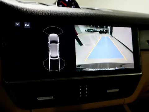 More photos of 2021 Porsche Cayenne at Dream Work Automotive, NC