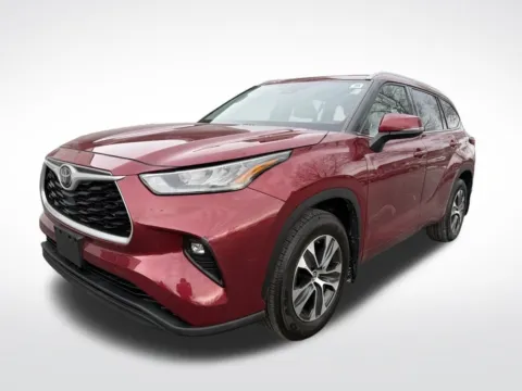 Another view of 2020 Toyota Highlander XLE for sale in Charlotte, NC at Dream Work Automotive