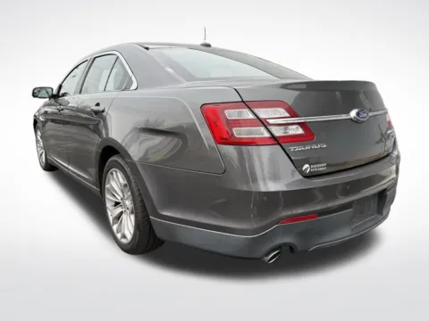 More photos of 2016 Ford Taurus Limited at Dream Work Automotive, NC