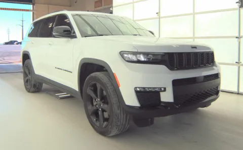 More photos of 2023 Jeep Grand Cherokee L Limited at Dream Work Automotive, NC