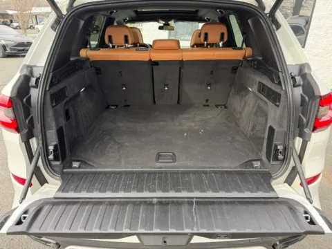 More photos of 2022 BMW X5 xDrive40i at Dream Work Automotive, NC