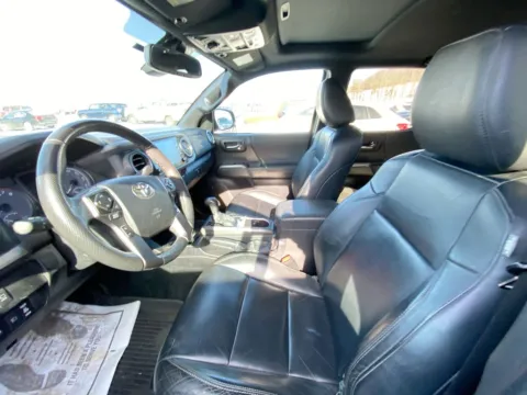 More photos of 2022 Toyota Tacoma TRD Off-Road at Dream Work Automotive, NC