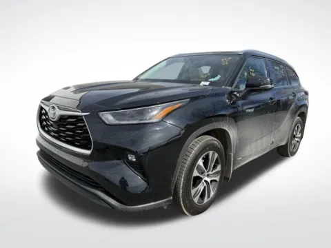 Another view of 2021 Toyota Highlander Hybrid XLE for sale in Charlotte, NC at Dream Work Automotive