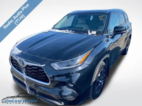 Black 2021 Toyota Highlander Hybrid XLE for sale in Charlotte, NC