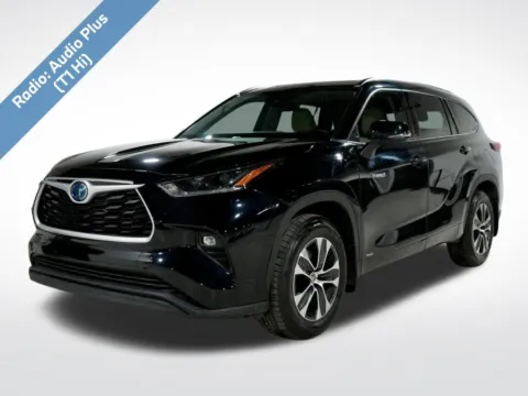 Black 2021 Toyota Highlander Hybrid XLE for sale in Charlotte, NC