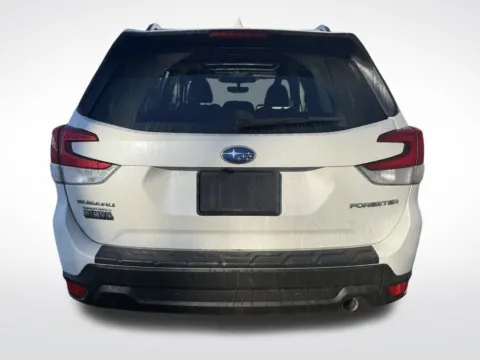 More photos of 2023 Subaru Forester Limited at Dream Work Automotive, NC