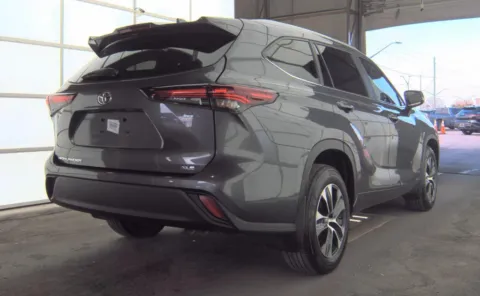 More photos of 2025 Toyota Highlander Hybrid XLE at Dream Work Automotive, NC