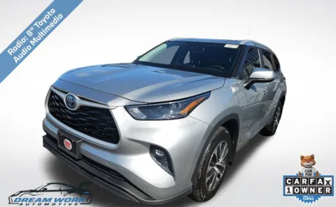 Silver 2023 Toyota Highlander Hybrid XLE for sale in Charlotte, NC