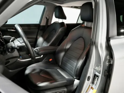 Another view of 2023 Toyota Highlander Hybrid XLE for sale in Charlotte, NC at Dream Work Automotive