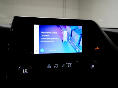 More photos of 2023 Toyota Highlander Hybrid XLE at Dream Work Automotive, NC