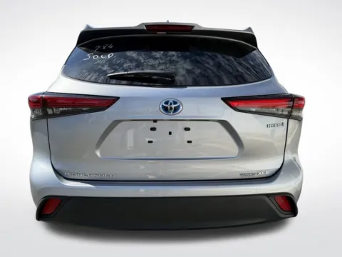More photos of 2023 Toyota Highlander Hybrid XLE at Dream Work Automotive, NC