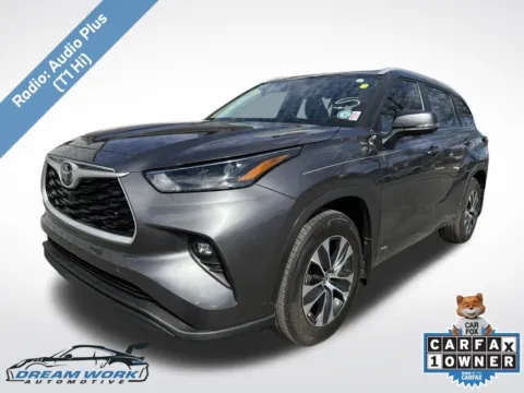 Gray 2021 Toyota Highlander Hybrid LE for sale in Charlotte, NC