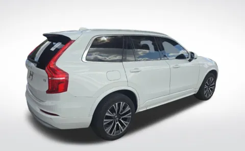 More photos of 2022 Volvo XC90 T5 Momentum at Dream Work Automotive, NC