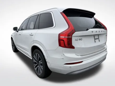 More photos of 2022 Volvo XC90 T5 Momentum at Dream Work Automotive, NC