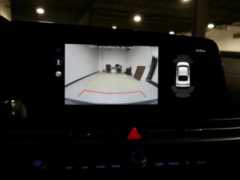 More photos of 2024 Hyundai Elantra Hybrid Limited at Dream Work Automotive, NC