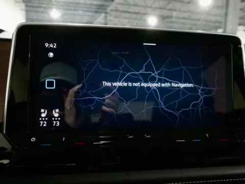 More photos of 2024 Volkswagen Atlas 2.0T SE w/Technology at Dream Work Automotive, NC